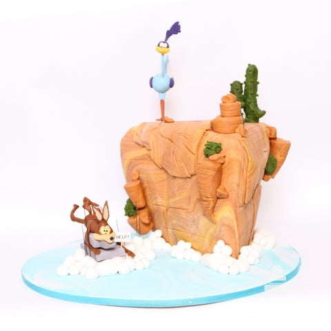 Bip Bip, pastel decorado con Coyote y correcaminos Looney tunes